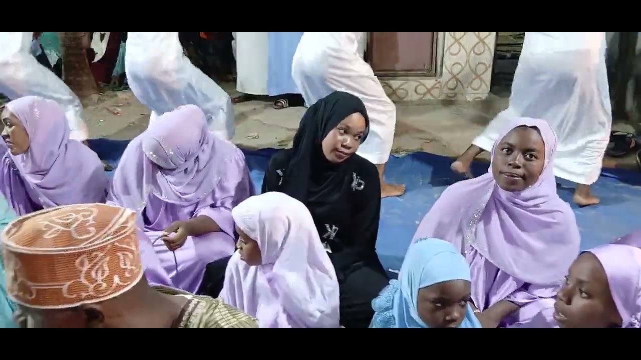 ZAINU L-ABIDINA ZIWATUWE ZANZIBAR WAKIWA KATIKA UBORA WAO.