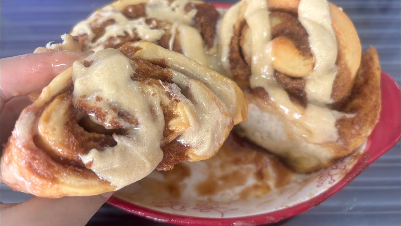 Cinnamon rolls with coffee cream cheese