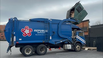 Republic Services 1401 ~ EX J.R.M Mack MRU New Way Mammoth Front Loader
