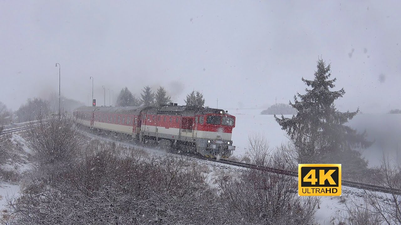 ZSSK 754 011 &  R 951