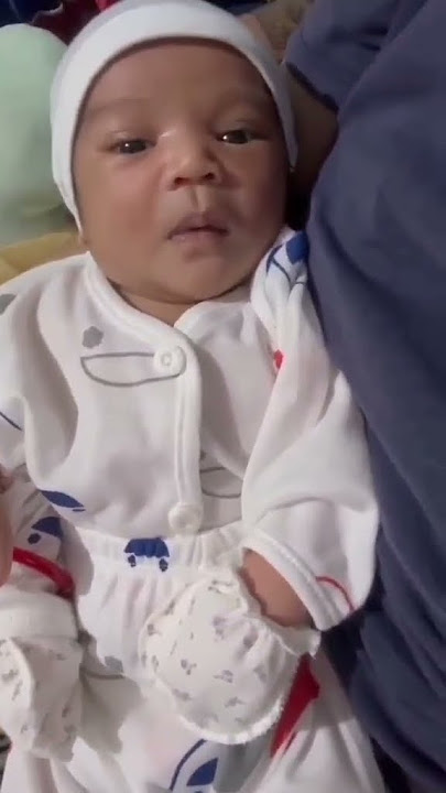 Wawa naman ang baaby Aki namin nag hi-hiccups siya