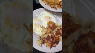 Golden Bear mornings come stacked, crispy, and ready to impress  #largofl #breakfast #goldenbear