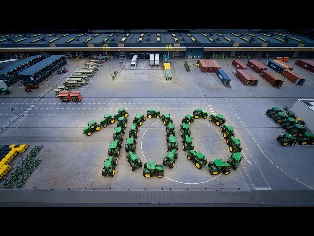 John Deere Traktoren bilden Zahl 100