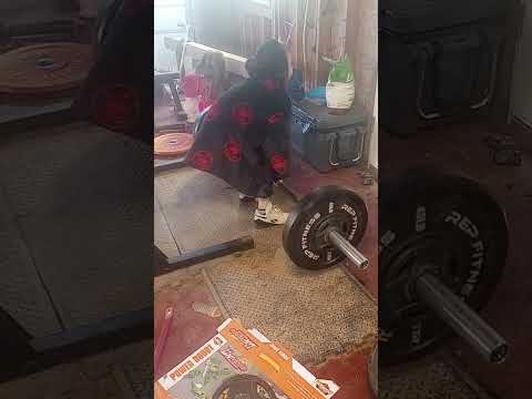 7 year old deadlifts 133lbs