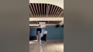 ITZY Ryujin, Chaeryoung, and Yeji dance to TWICE 