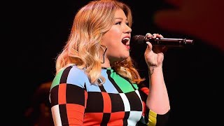 Kelly Clarkson performs ‘Broken & Beautiful’ Live at CinemaCon Day 1