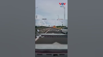 CSGT lý giải việc đứng giữa cao tốc Vĩnh Hảo - Phan Thiết để ra hiệu dừng xe #vovgiaothong