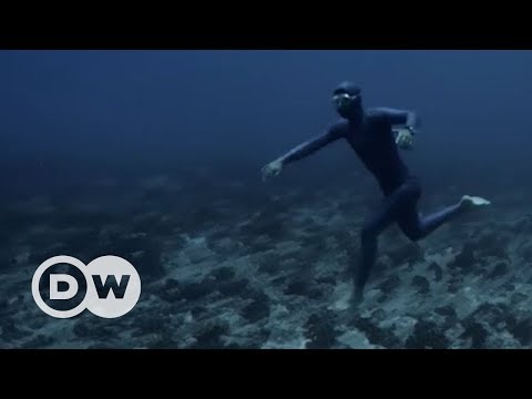 Bir nefeste 200 metreye dalış - DW Türkçe