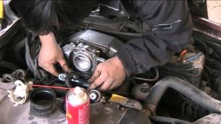 How to clean the throttle body of Mercedes w124.Mercedes w124 дроссельная заслонка