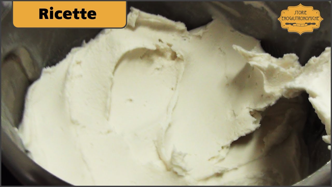 Come si fa la vera granita di mandorla ad Acireale, Catania, da Nevaroli