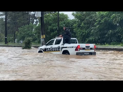 ბათუმში ძლიერმა წვიმამ წყალდიდობა გამოიწვია