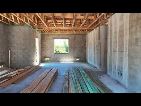 8540 Heron Lagoon Cir, Sarasota, FL home video tour