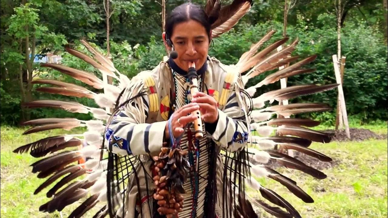 музыкант лео рохас. Leo rojas last of the mohicans. традиционные индейские музыкальные инструменты. индейская флейта лео рохас. последний из могикан александро кейривэлу.