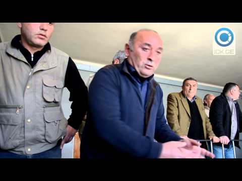 ნაციონალური მოძრაობის დეპუტატებს წიწილებიანი კვერცხები დაუშინეს