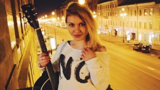 Позови меня с собой (cover) -Девушка играет на Гитаре и поет В Центре Ленинграда!Гансело Позови меня с собой (cover) -Девушка играет на Гитаре и поет В Центре Ленинграда!Гансело
