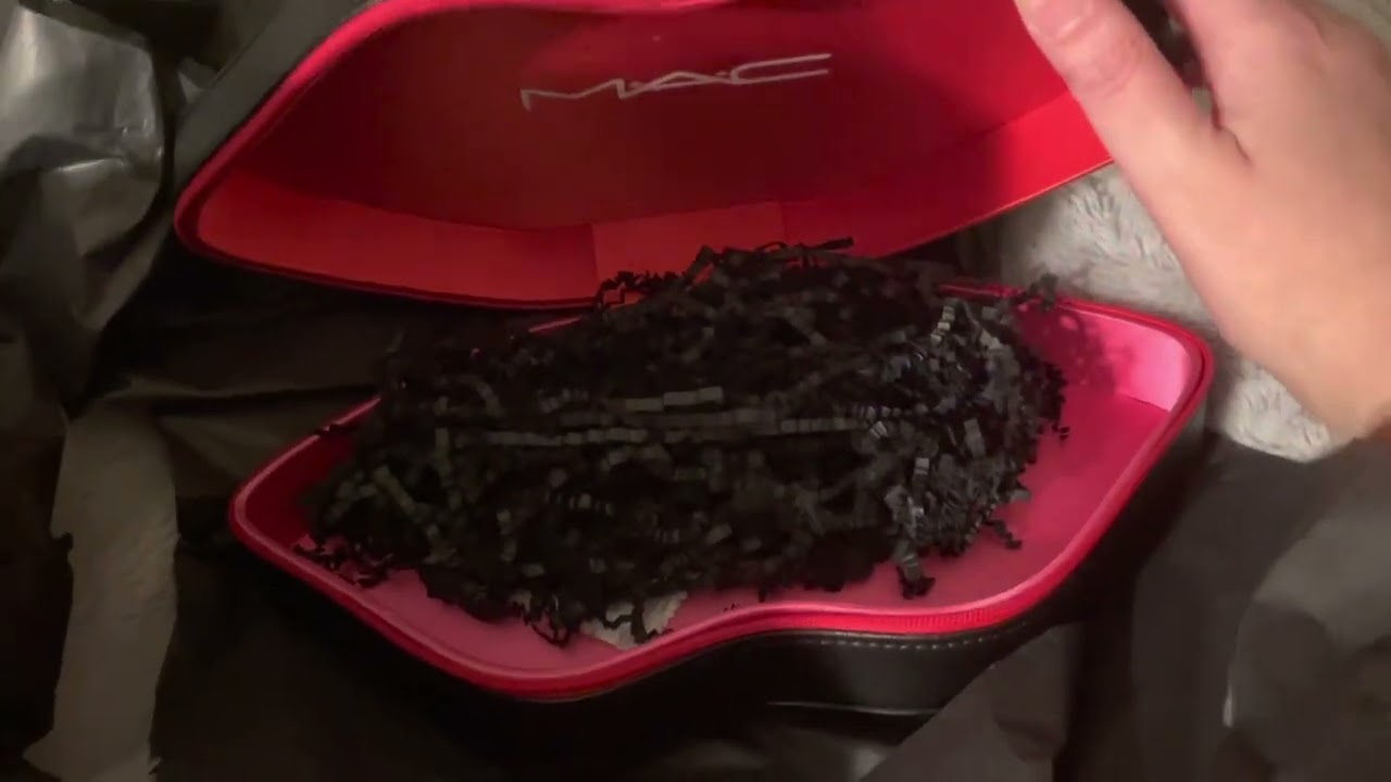 Mac Cosmetics unboxing and free Mac Lip box