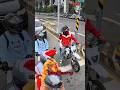 聖誕路騎發糖果，遇到警察！【王男】 #路權平權