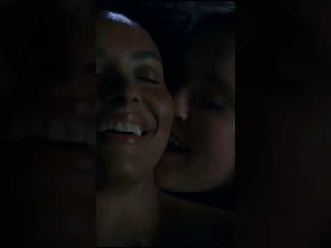 Claire e Eve - Serie #filmes #lesbian #lesbianas #lgbt #series #couple #casal #memes