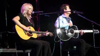 Beccy Cole & Adam Harvey - Coat Of  Many Colours chords