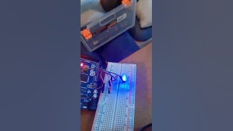 Sensor de oscuridad con arduino y foto resistencia.