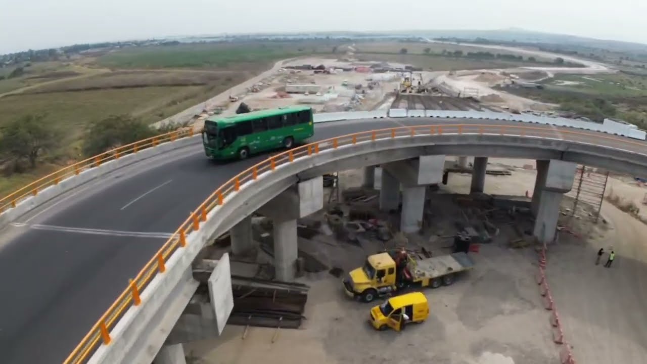 Nodo vial estacion el cuervo, línea 4 del tren ligero 