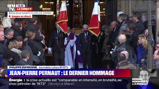 Le cercueil de Jean-Pierre Pernaut quitte la basilique Sainte-Clotilde sous les applaudissements