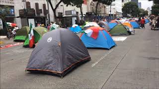 FRENAAA OCUPA AV JUAREZ ANTE BLOQUEO DE AM+LO ¿NO QUE NO ERAMOS NI 100?