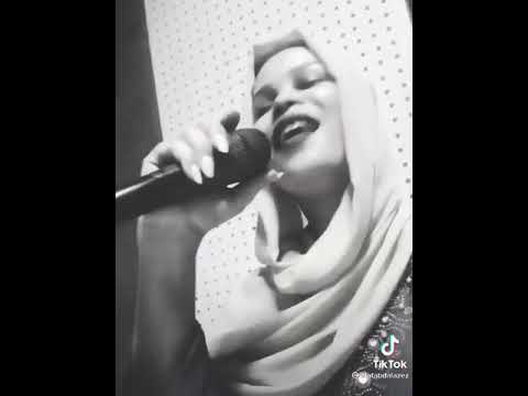 الفنانه إيلاف عبدالعزيز 