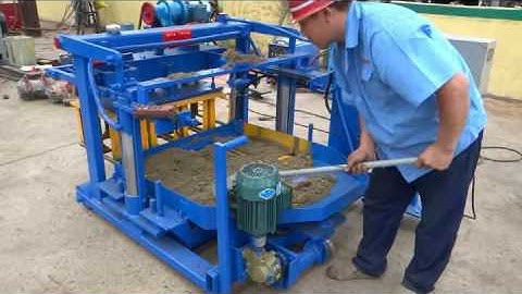 QTF40-3A Small mobile egg laying brick block making machine