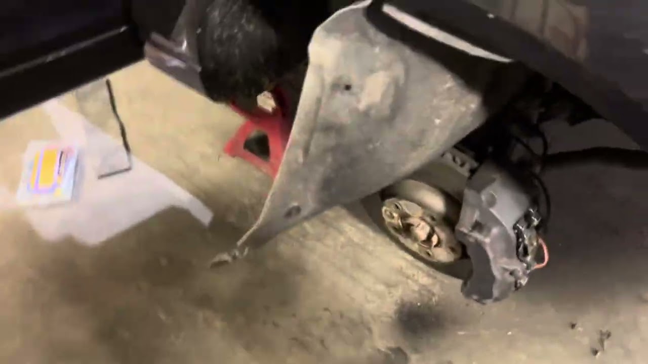 Проблема с датчиками тормозных колодок Audi Q7