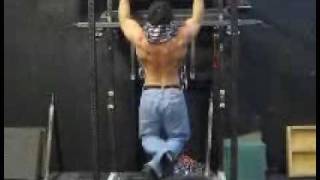 STRONG Gym - Pull-Ups + Chains.