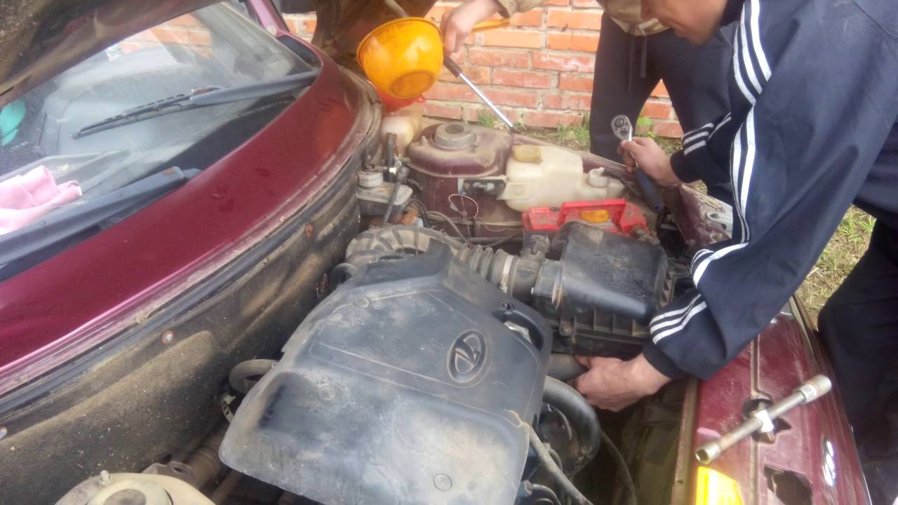 Заводим приору отверткой