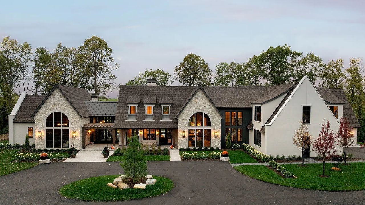 Внутри европейского ранчо стоимостью 7 500 000 долларов с кухней №1 в мире на участке площадью 20...