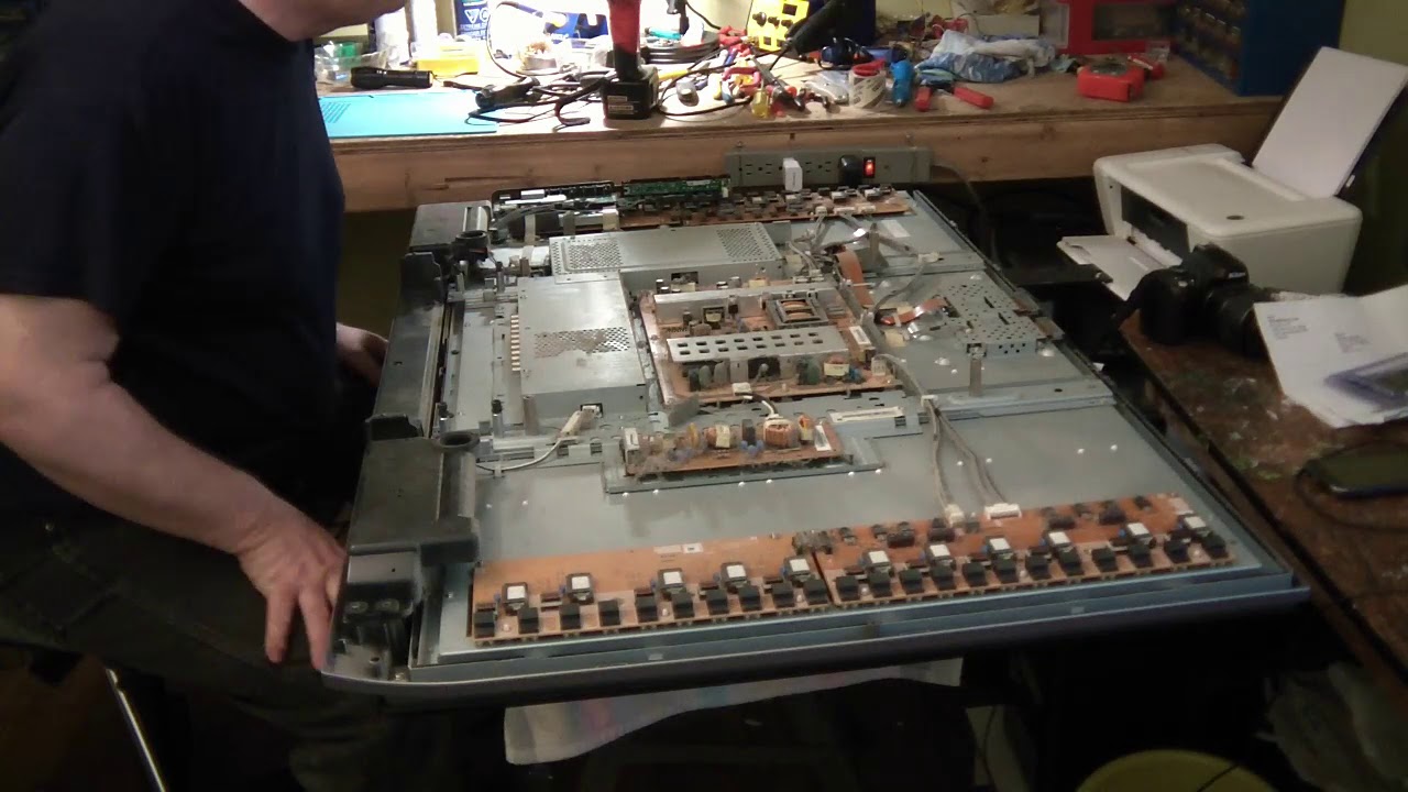 Sharp Aquos LC46D64U | SJC Électronique