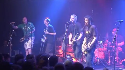 Less than Jake - Pezcore (Live DVD)