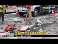 台中大貨車吊臂勾電線 紅綠燈「連根拔起」險砸車@newsebc