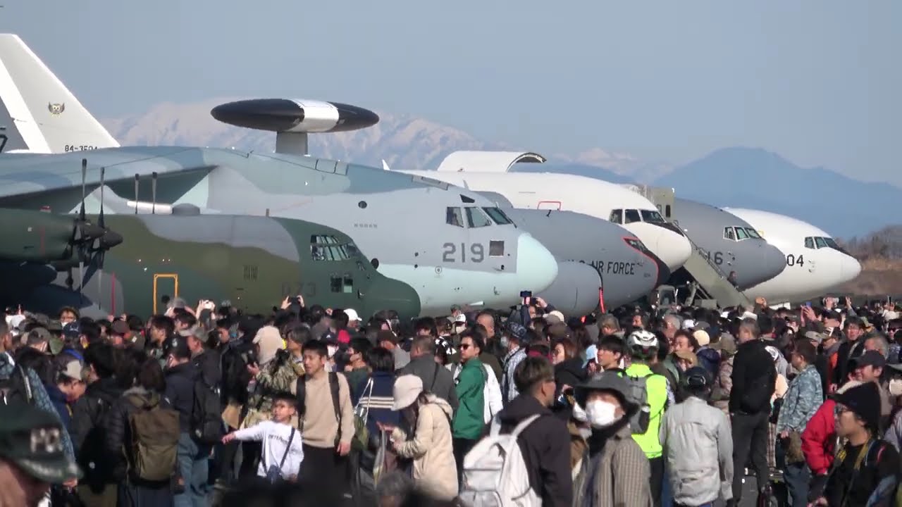 小牧基地航空祭 2026 小牧基地会場内の様子 物凄い人出で大混雑でした。