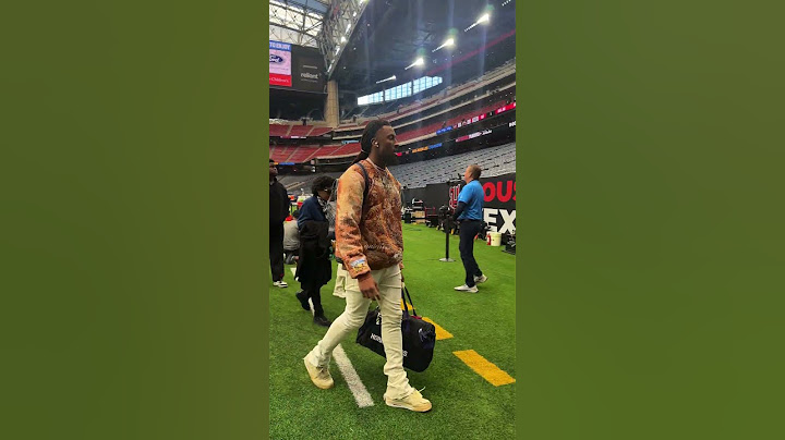 chargers arrive for wildcard game vs texans ⚡️ #shorts