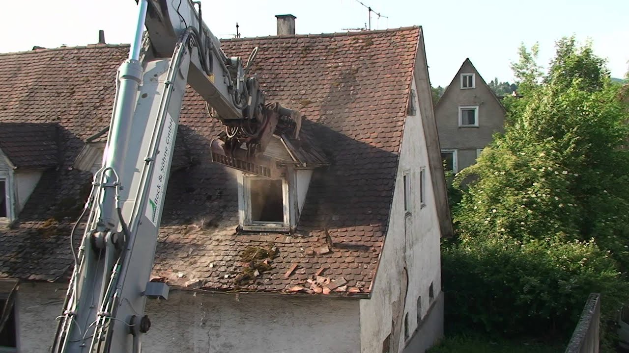 Schwäbisch Gmünd:  Die Abbrucharbeiten laufen auf Hochtouren.