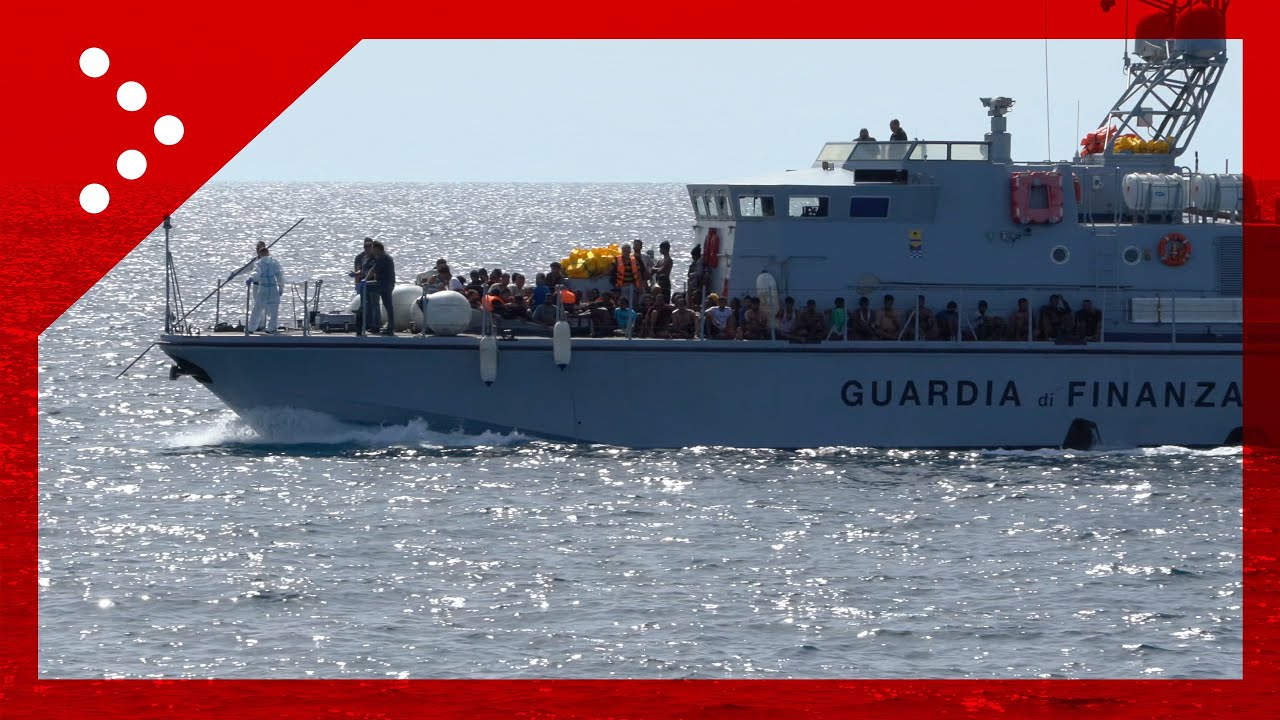Lampedusa, barcone di migranti intercettato e soccorso da motovedetta della Guardia di Finanza