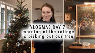 Morning at the cottage & picking out our Christmas tree + decorating | VLOGMAS DAY 7