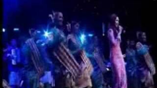 Siti Nurhaliza @ Royal Albert Hall - Medley (Patendu Patende, Ayo Mama, Embun Sosek)