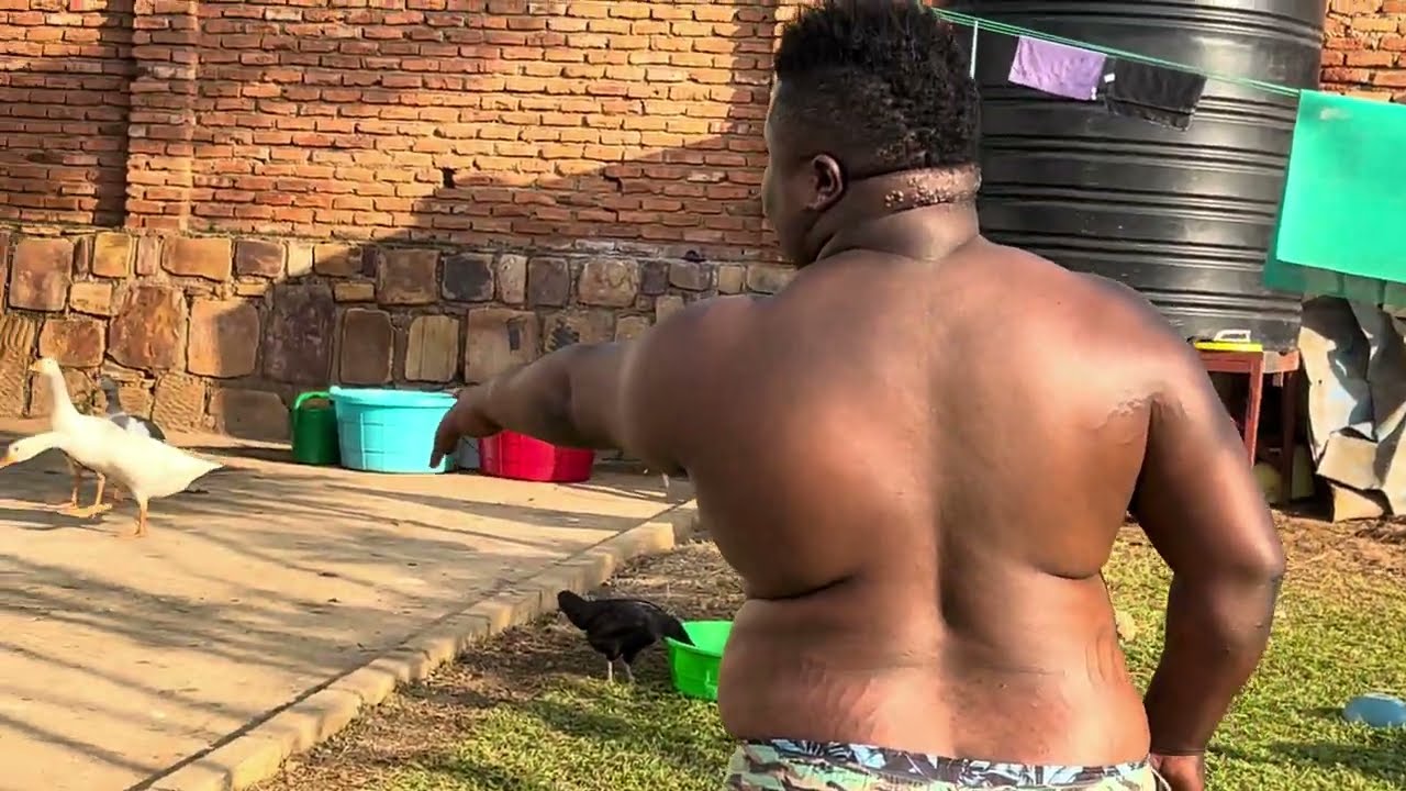 KASUKU atuzengurukije iwe adukorera udukoryo turemera.