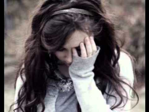 ساكت وانا في داخلي زحمة اصوات 