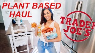 PLANT-BASED TRADER JOE&#39;S HAUL 2020 | Vegan Snacks that are a MUST-TRY!!