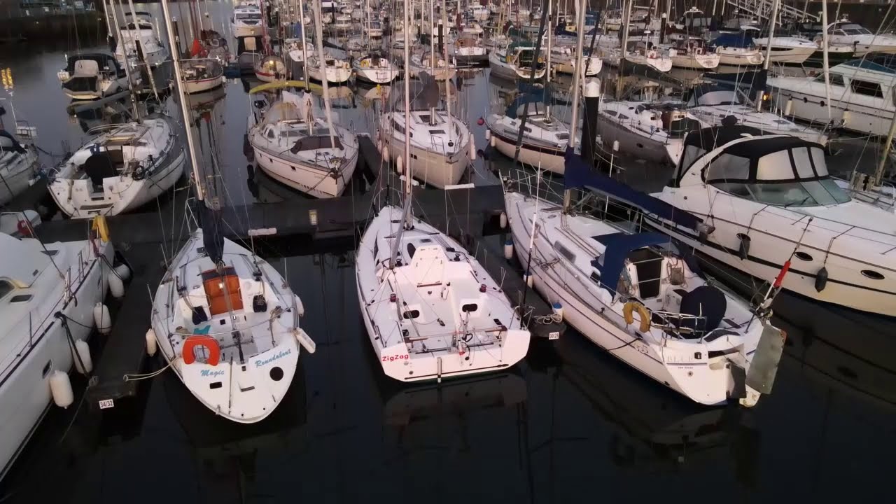 Django 7.70 ZigZag, November sunrise, Milford Haven