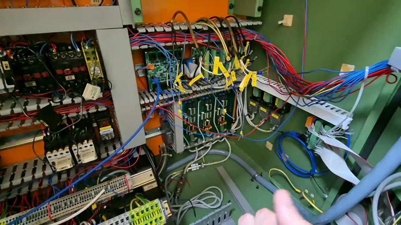 Current state of my Maho MH400E milling machine