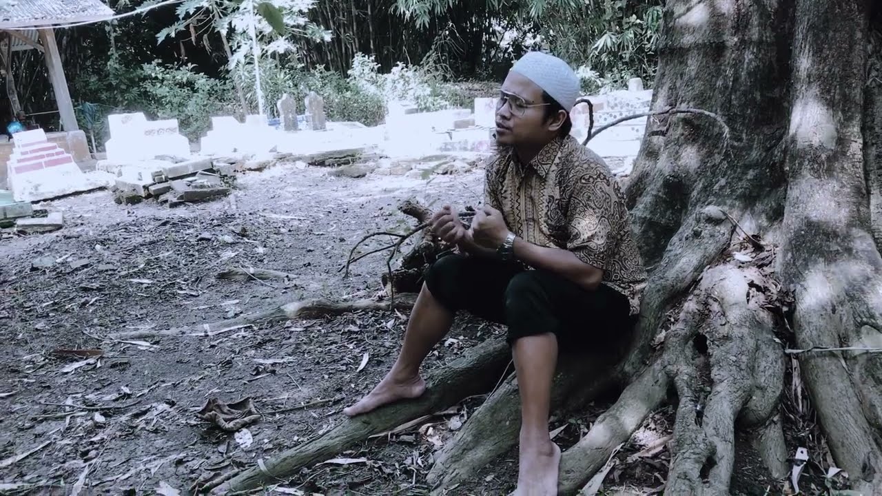 Pembalasan Musik Video Original Mang Ujang Gede Wadul Youtube