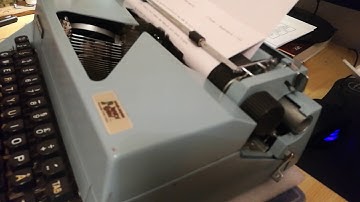 1966 Facit typewriter in action