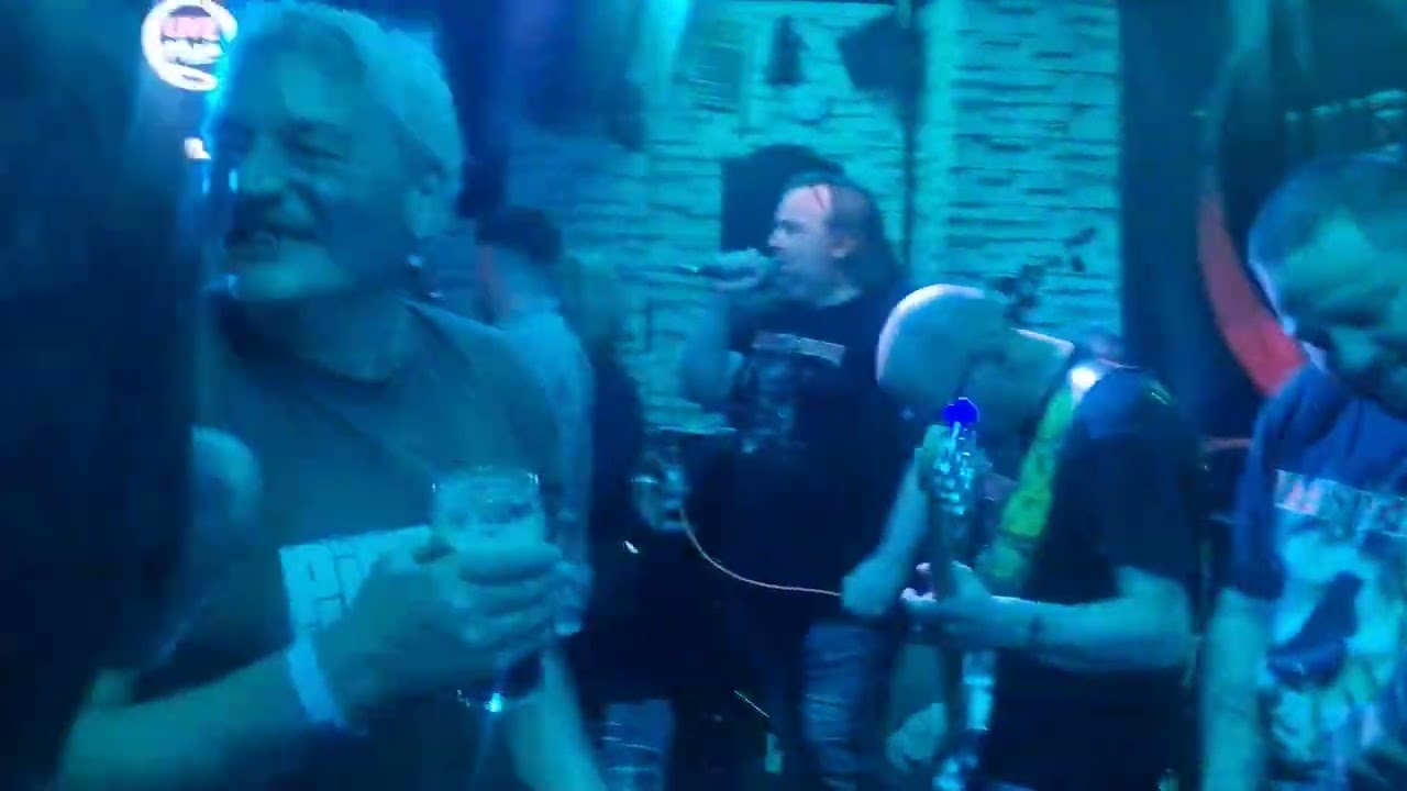 tt isle of man 2023 iron maiden tribute in quids Inn...nite b4 1st race 🏁